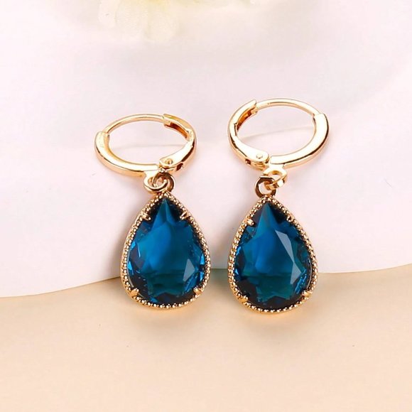 Blue Crystal Water drop earrings, Sparkling stones Gold fashion Jewelry Earrings - Picture 1 of 5